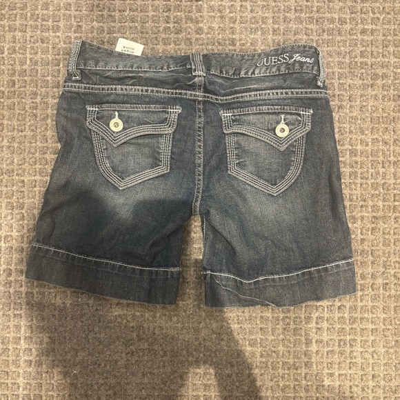 Guess gray Jean Shorts Classic - Picture 2 of 4